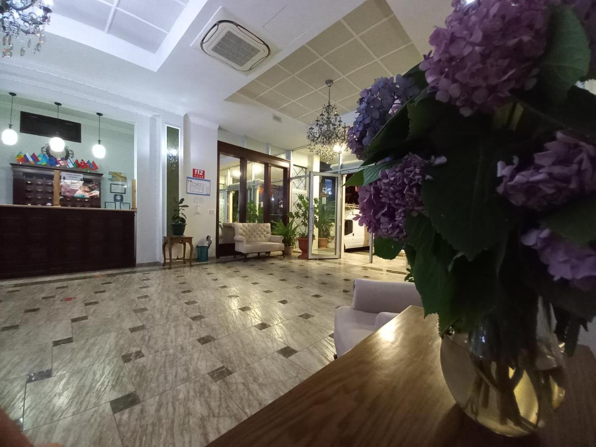 National Hotel Kobuleti Exteriör bild