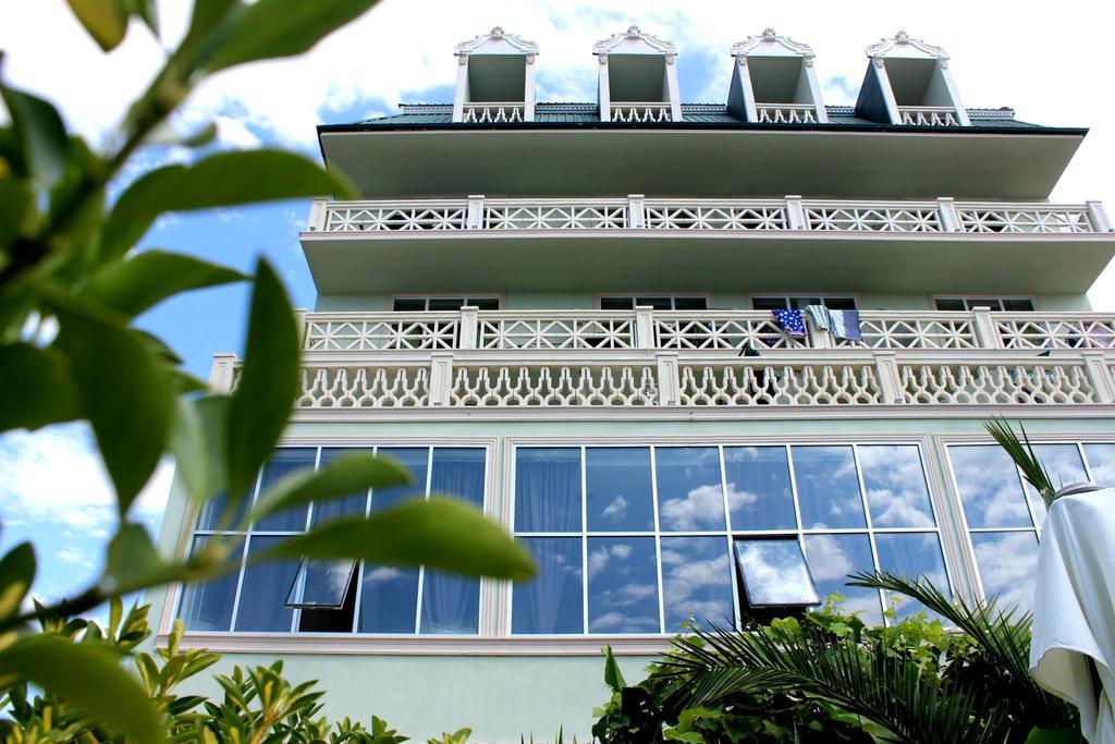 National Hotel Kobuleti Exteriör bild