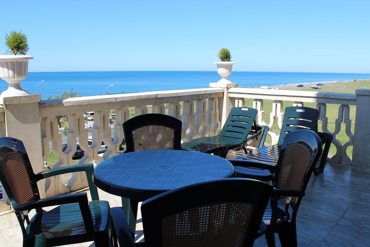 National Hotel Kobuleti Exteriör bild